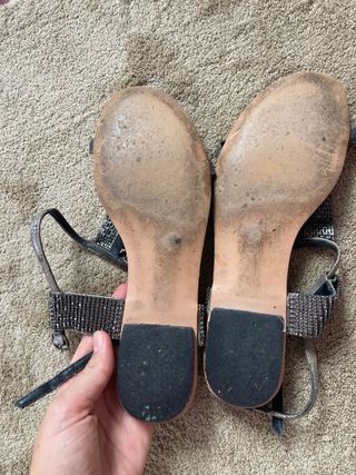 sandalias plateadas con brillos talla 40