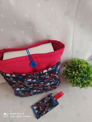 FUNDA Libros  Regalo marcapaginas