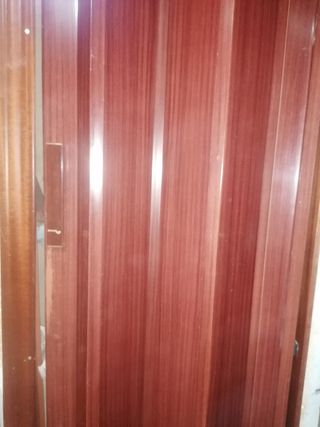 Puerta plegable