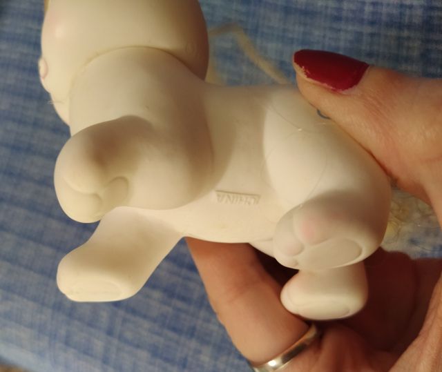 Little pretty kitty frosty fur