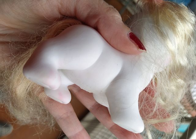 Little pretty kitty frosty fur