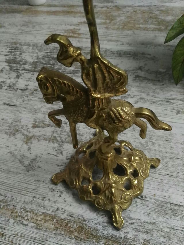 Candelabros portavelas  de bronce