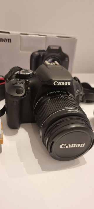 Canon EOS 600D + EFS 18-55 + EF 50mm