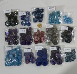 Bottoni varie misure e colori,nuovi.
