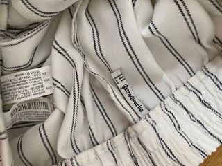 pantalon blanco raya diplomática Stradivarius