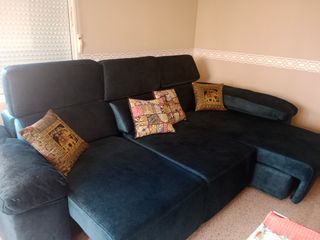 Sofá chaiselongue grande 2,90. Poco uso.