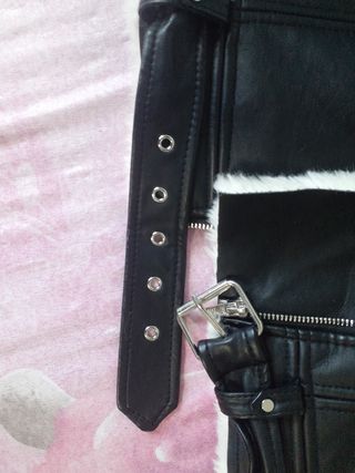 Chaqueta de cuero i por dentro de pelo