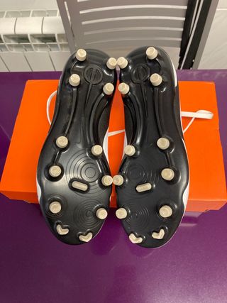 BOTAS FUTBOL NIKE TIEMPO LEGEND 10 talla 36