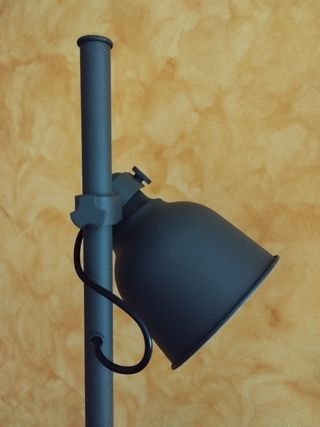 2 Lamparas de pie, estilo lampara indrustrial