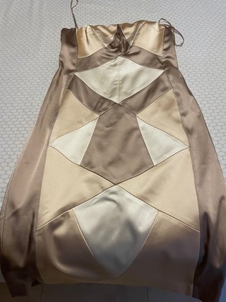 vestido de fiesta dorado Studio Classic