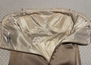 vestido de fiesta dorado Studio Classic