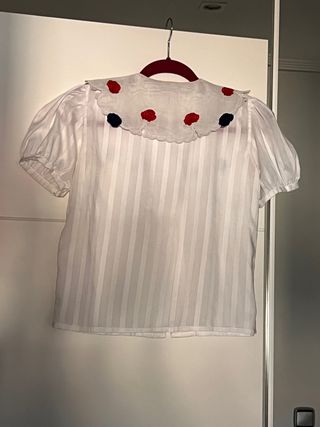 Blusa y falda para niña