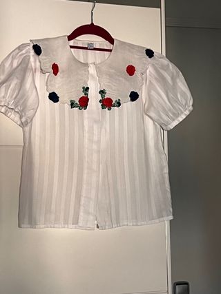 Blusa y falda para niña