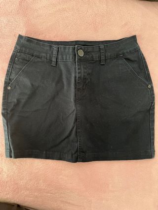 Falda mini y falda por la rodilla