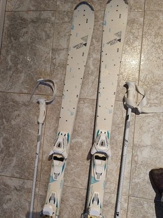 Esquís con fijaciones mujer wedze + bastones+ fund