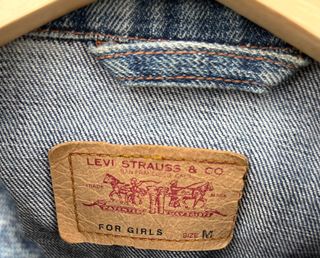 Vendo chaqueta Levi’s para mujer
