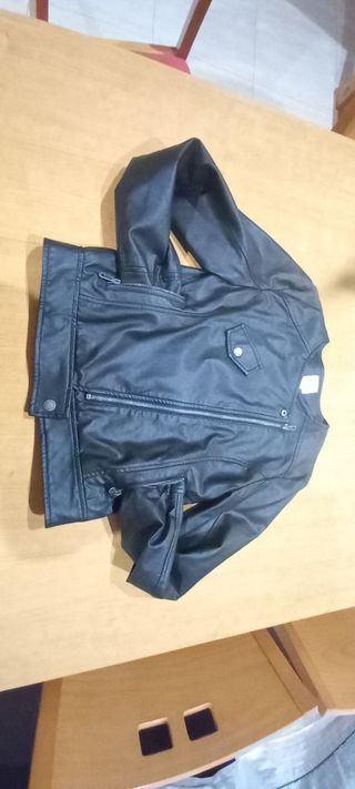 Chaqueta de cuero niña