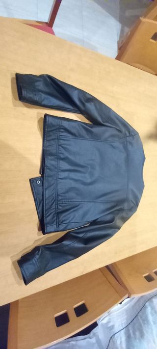 Chaqueta de cuero niña
