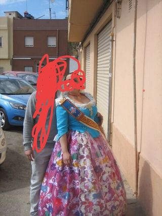 Traje fallera completo.se puede probar .
