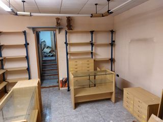 MOSTRADORES Y ESTANTERIAS DE TIENDA DE LENCERÍA