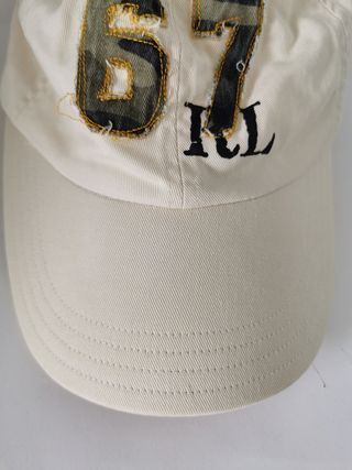 Gorra de chica de Ralph Lauren.