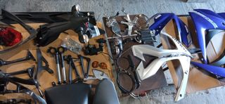 Piezas nuevas Yamaha yzf r3 carenados y repuestos
