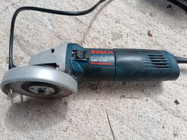 Amoladora Bosch 8-115 PROFESSIONAL