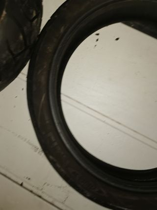 Cubierta neumáticos moto