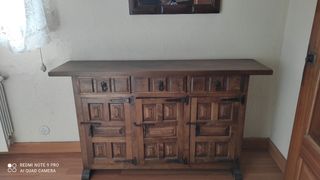 Recibidor castellano con espejo. bien cuidado