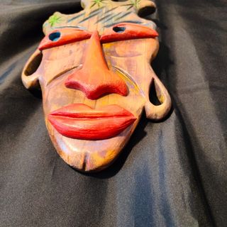 MÁSCARA ARTE RECICLADO .