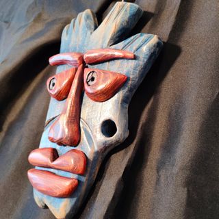MÁSCARA ARTE RECICLADO .