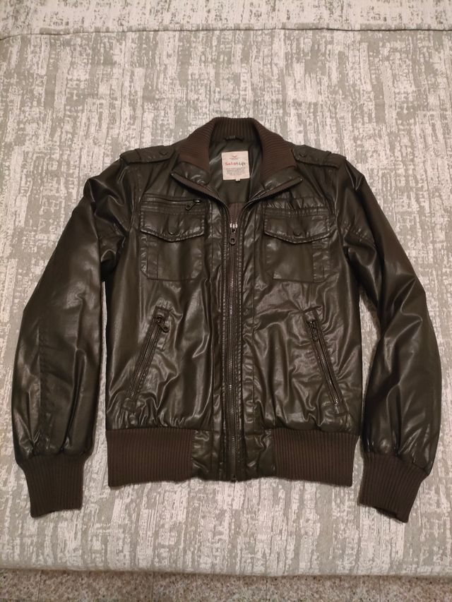 Chaqueta efecto piel