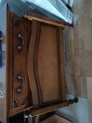 Cama individual de madera y somier