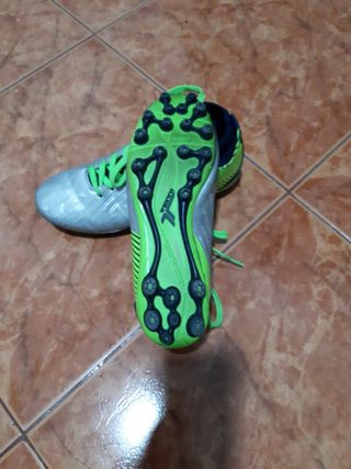 Botas TENTIH césped artificial 37