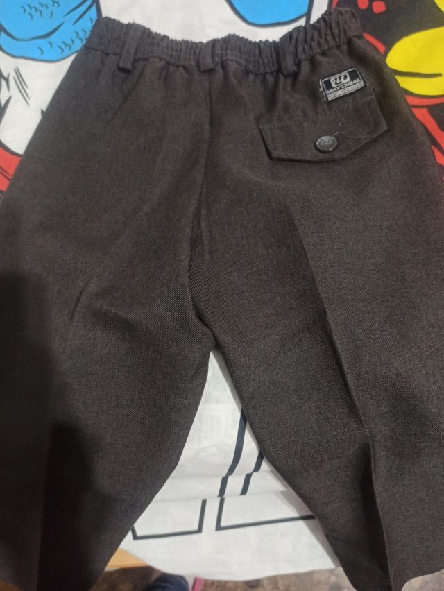 Pantalón gris Mayoral talla 3 escolar