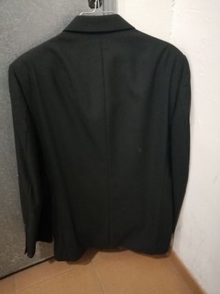 Traje de hombre negro