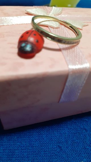 Anillo d e oro blanco y brillantes