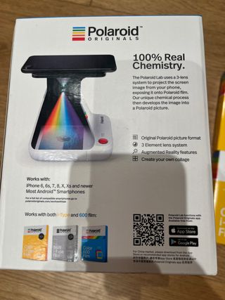 Camara de fotos Polaroid NUEVA + 4 paquet de fotos