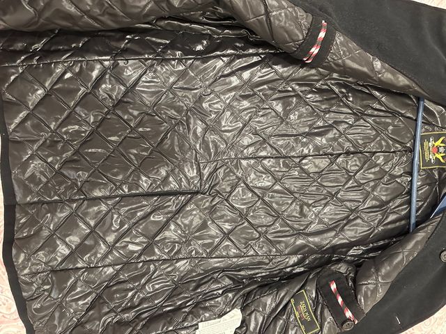 Abrigo clásico color negro