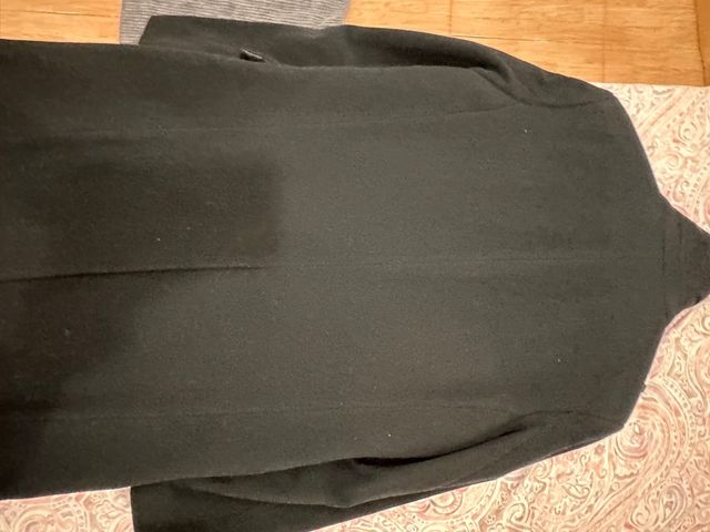 Abrigo clásico color negro