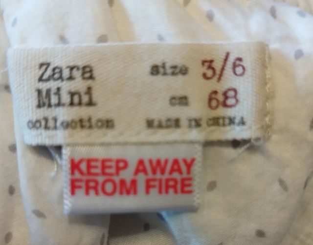 Pelele bebé gris. Muy bonito. Talla 3-6