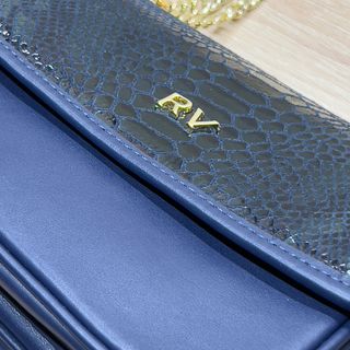 Bolso Roberto Verino pequeño piel estilo serpiente