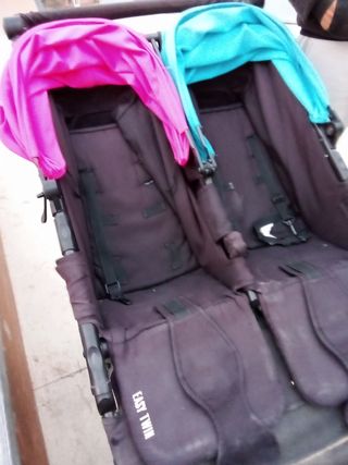 Se vende carro gemelar