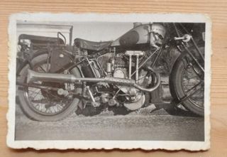 Fotografía antigua motocicleta New Hudson