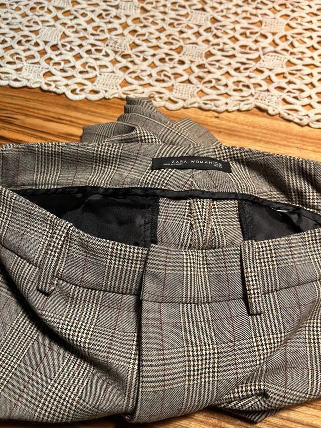 Pantaloni eleganti Zara