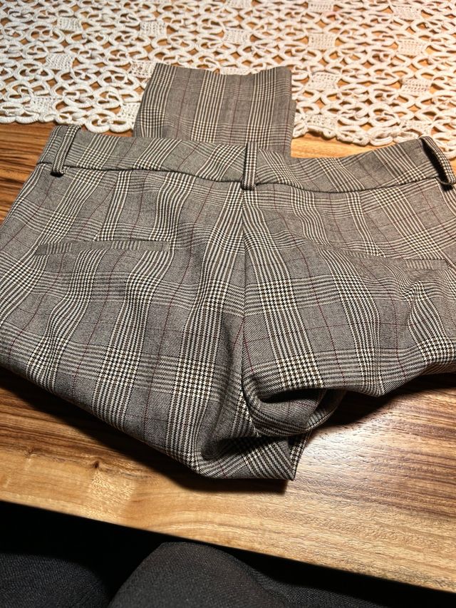 Pantaloni eleganti Zara