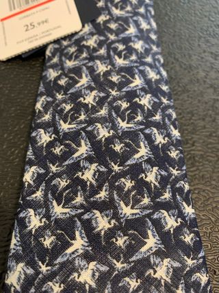 Corbatas a estrenar 5€ cada unidad