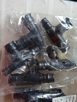 Piezas de fontanería.precio negociable