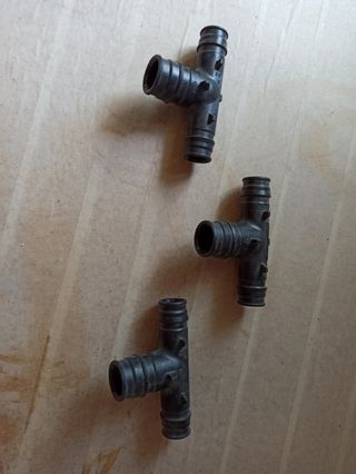 Piezas de fontanería.precio negociable