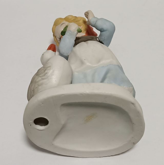 Figura Mujer Campo con Ganso Decorativas Años 70